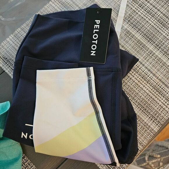 NWT Peloton Women's Navy White High Rise Colorblock Legging Size S - Picture 14 of 14